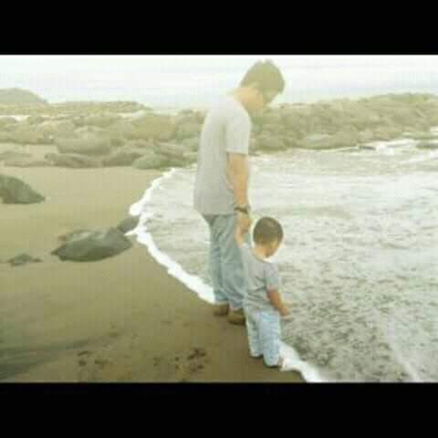 Tersenyum Bukan Karena Bahagia, Tapi Air Mata Sudah Tak&nbsp;Ada