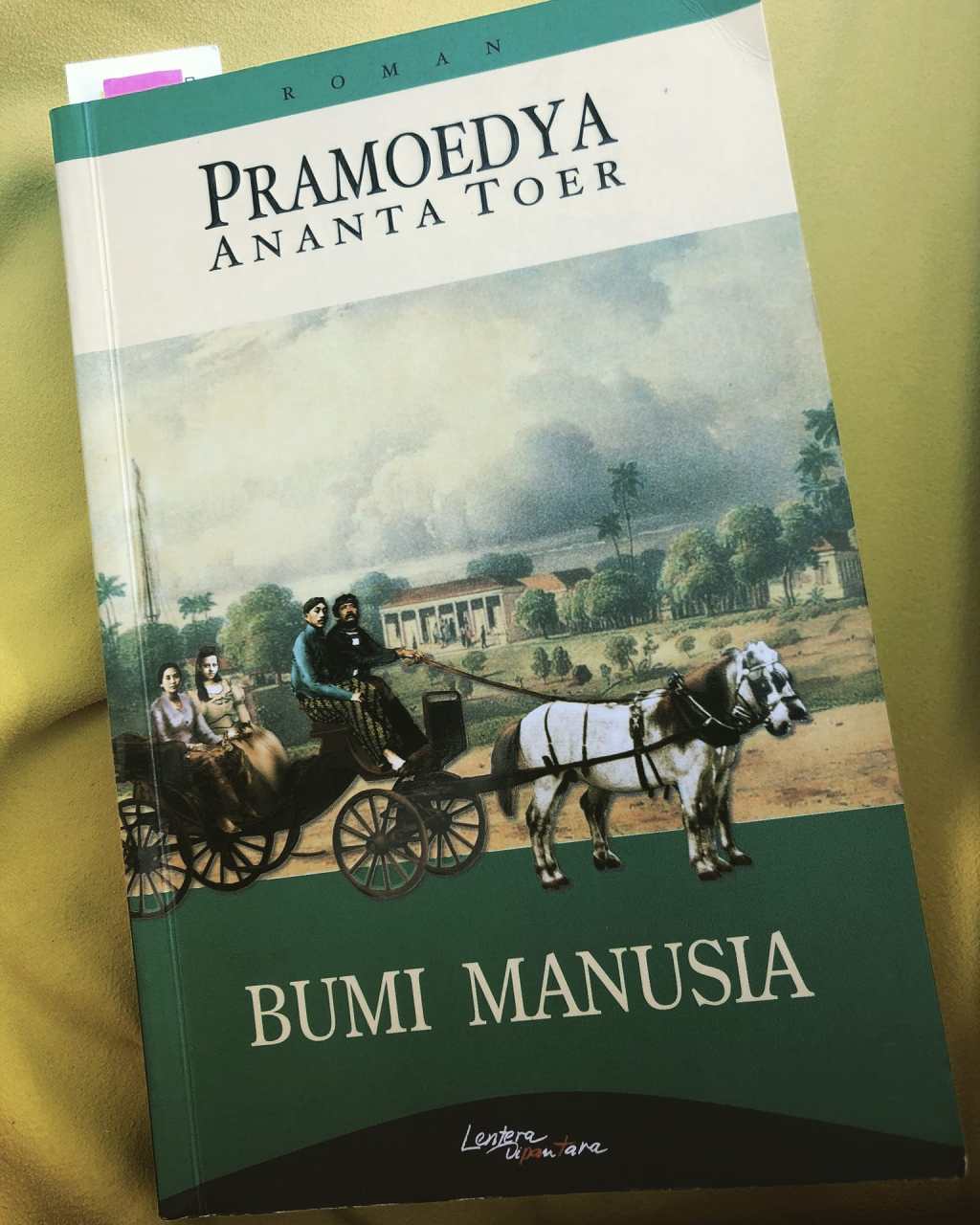 [Bedah Buku] Novel “Bumi Manusia” Mengajarkan untuk Mencintai dan Membenci Karena&nbsp;Nilai
